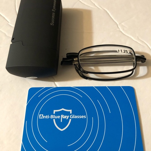 Folding +1.25 Reading Glasses Blue Light Blocking - Picture 2 of 4